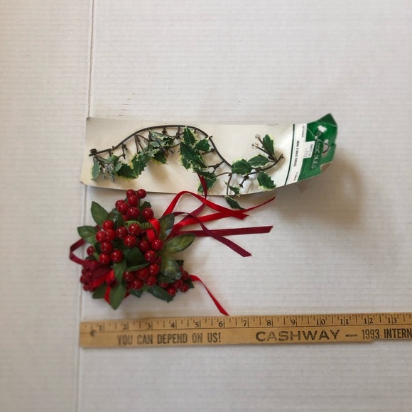 Vtg Holiday Faux Greenery - Picture 13 of 14